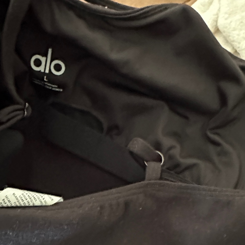 Alo Dress - Picture 4 of 4